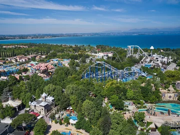 Gardaland nad jeziorem Garda