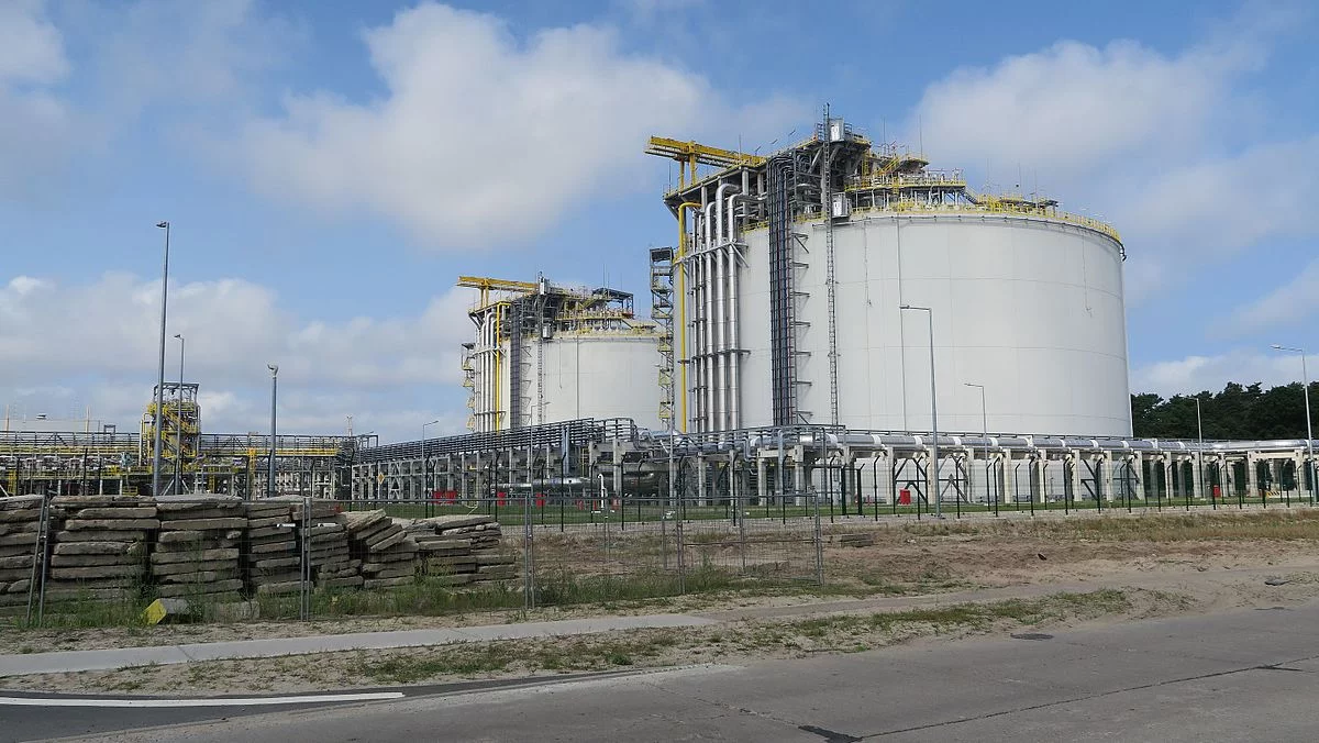 Zbiorniki gazu. Terminal LNG Świnoujście