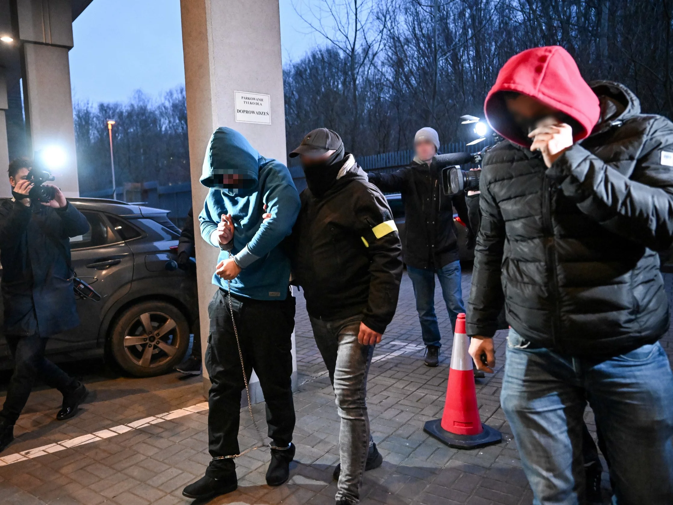 Gdańsk. Doprowadzenie podejrzanych o zabójstwo
