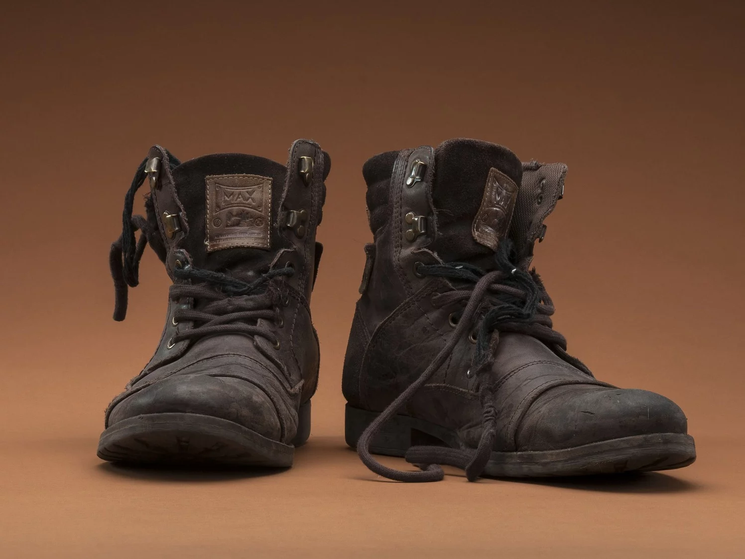 Gdzie wyrzucić stare buty? Jeden błąd może cię sporo kosztować