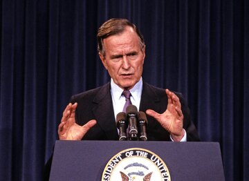 George H.W. Bush w 1989 roku