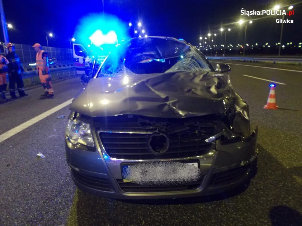 Samochód, którym podróżował policjant