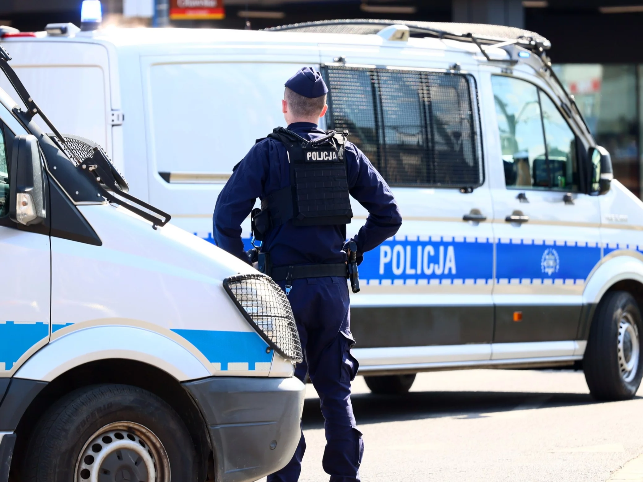 Policyjny radiowóz stanął w płomieniach. 33-latka chciała się zemścić