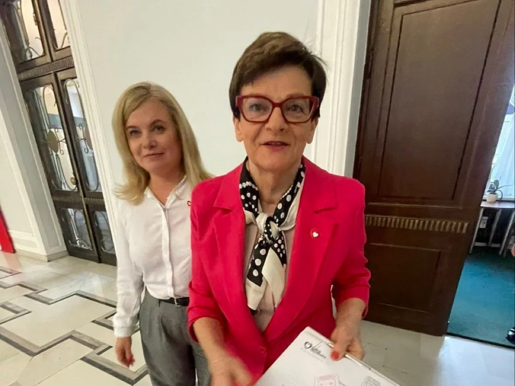 Krystyna Szumilas, prezentująca projekt ustawy