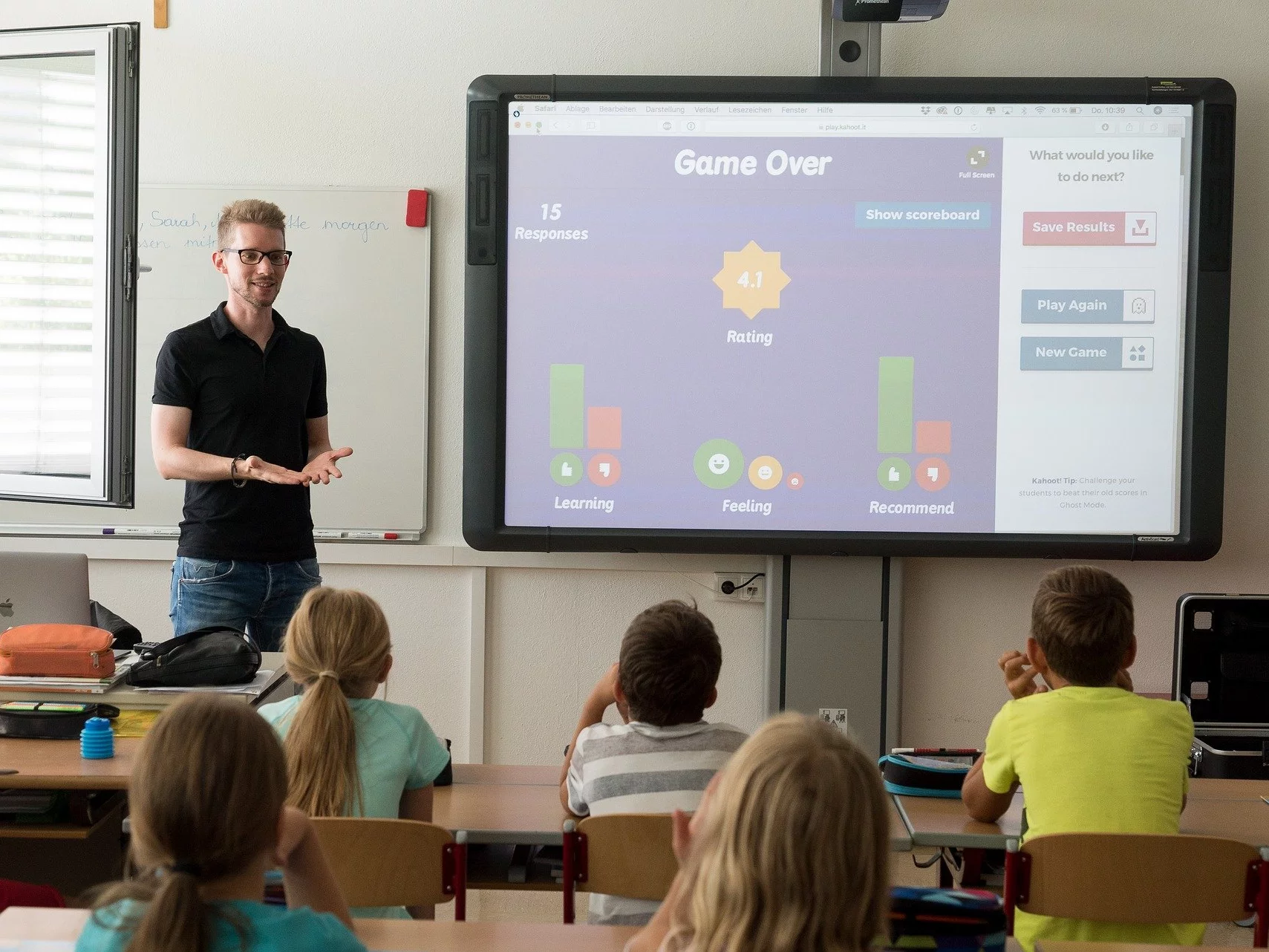 Nowe rozliczanie godzin ponadwymiarowych. Nauczyciele mają obawy, jest zapowiedź MEN