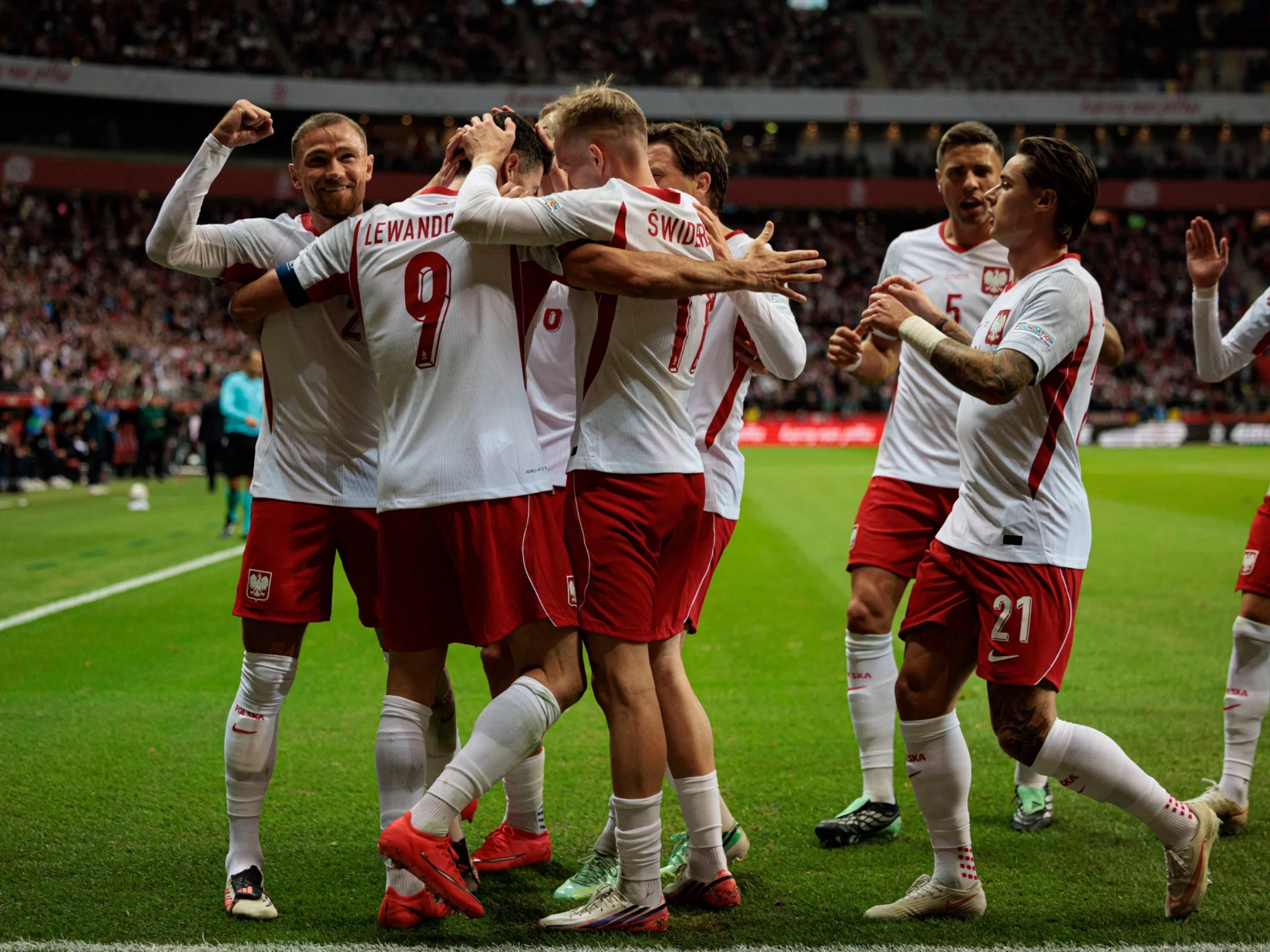 Polska – Rumunia. Popisowy występ polskich piłkarzy na PGE Narodowym! – Reprezentacja Polski w piłce nożnej – Sport Wprost Polska – Rumunia. Popisowy występ polskich piłkarzy na PGE Narodowym! – Reprezentacja Polski w piłce nożnej – Sport Wprost