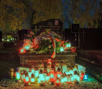 Grób gen. Bronisława Kwiatkowskiego  na Cmentarzu Salwatorskim w Krakowie