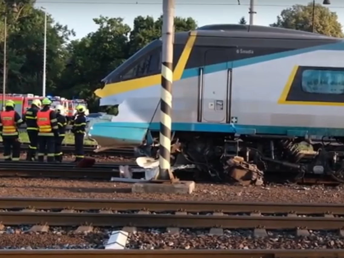 Pendolino zderzyło się z lokomotywą