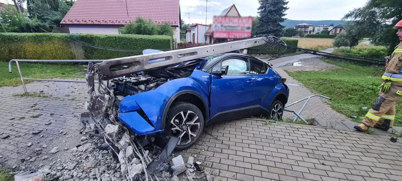 Wypadek Toyoty w Nowym Sączu