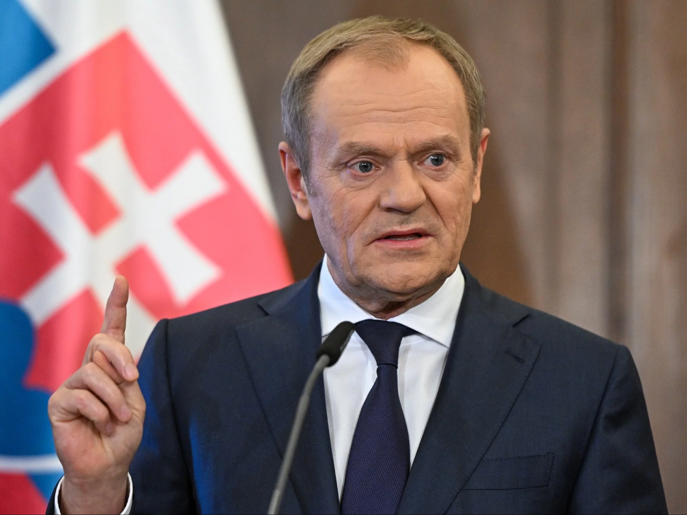 Donald Tusk podczas konferencji prasowej po spotkaniu premierów Grupy Wyszehradzkiej