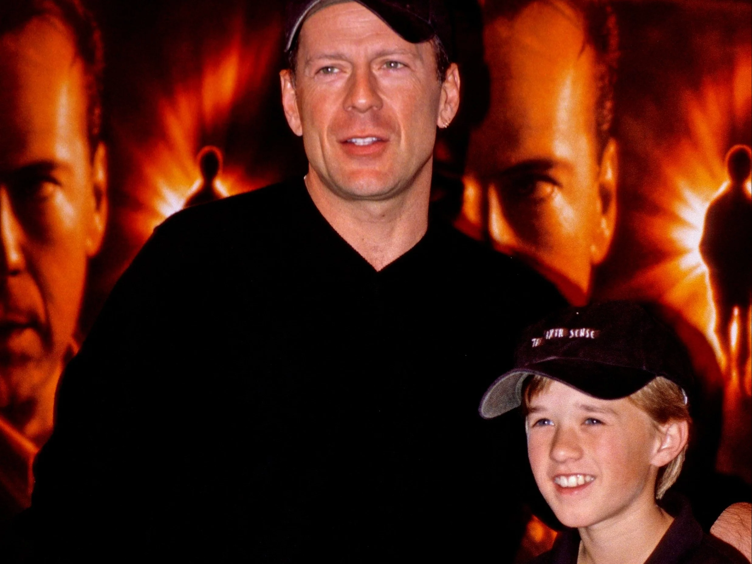 Bruce Willis i Haley Joel Osment w 1999 roku