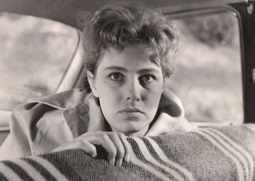Hanna Zembrzuska w filmie „Dotknięcie nocy” (1961)