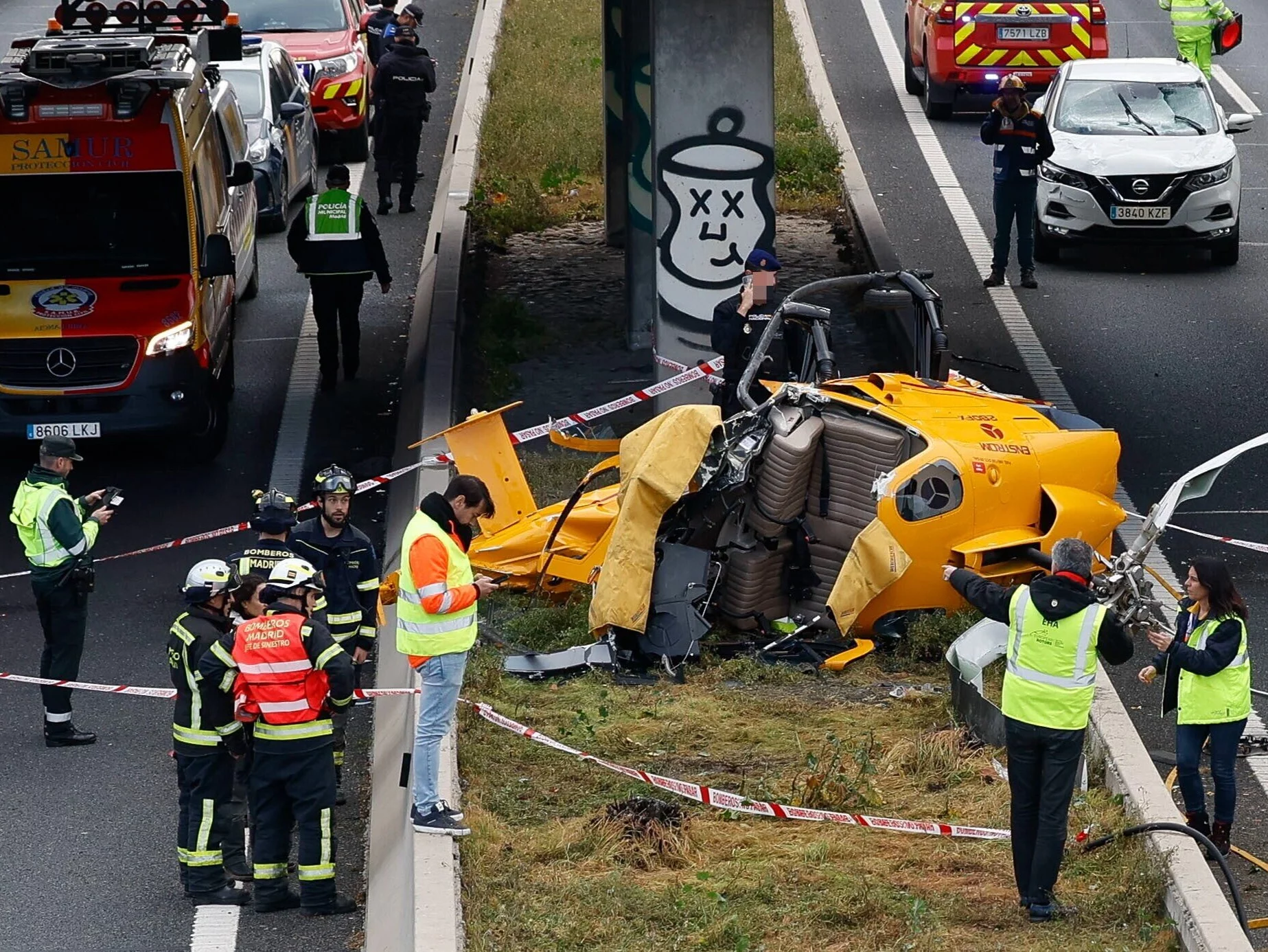 Madryt. Helikopter rozbił się na autostradzie