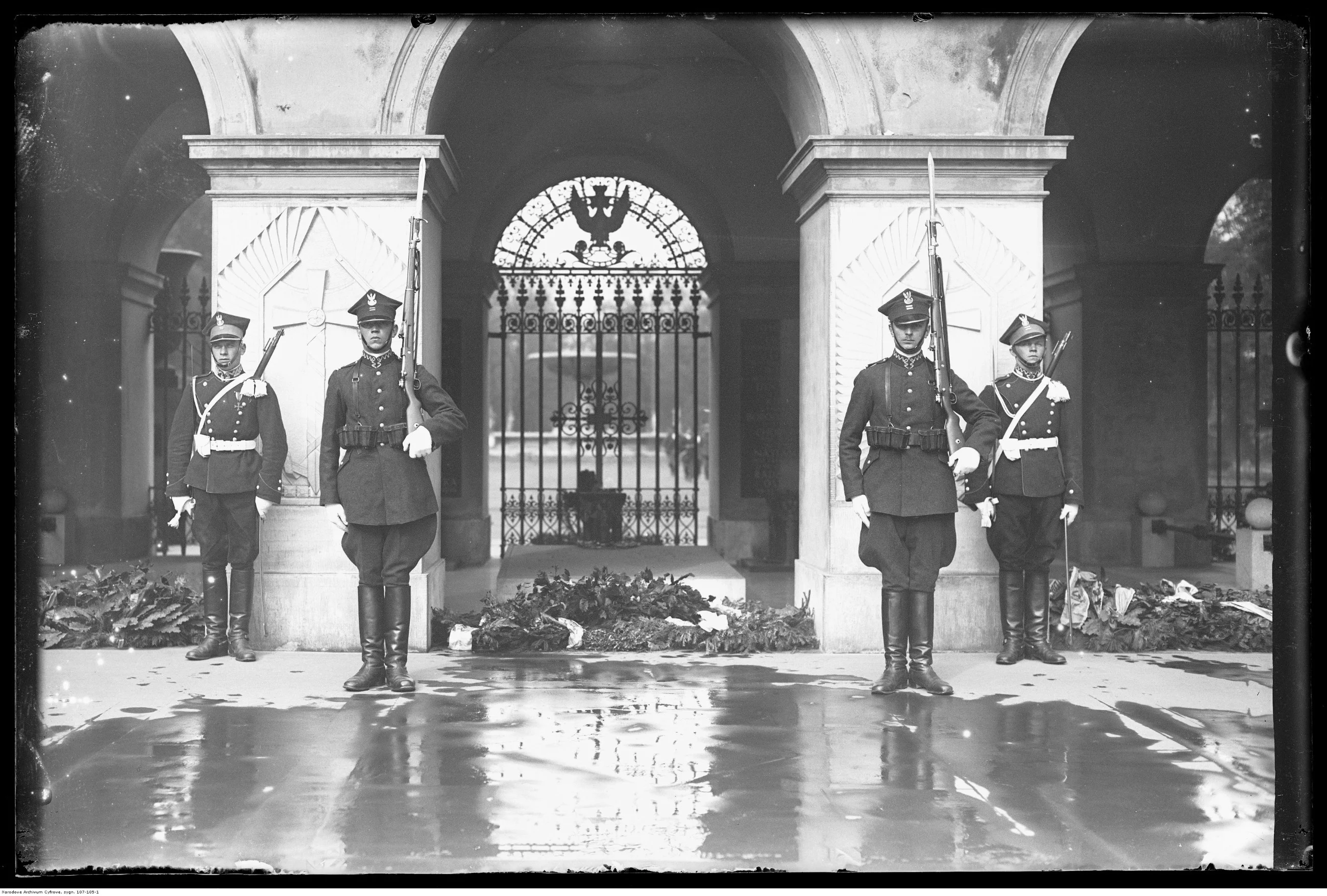 Grób Nieznanego Żołnierza w Warszawie w 1926 roku