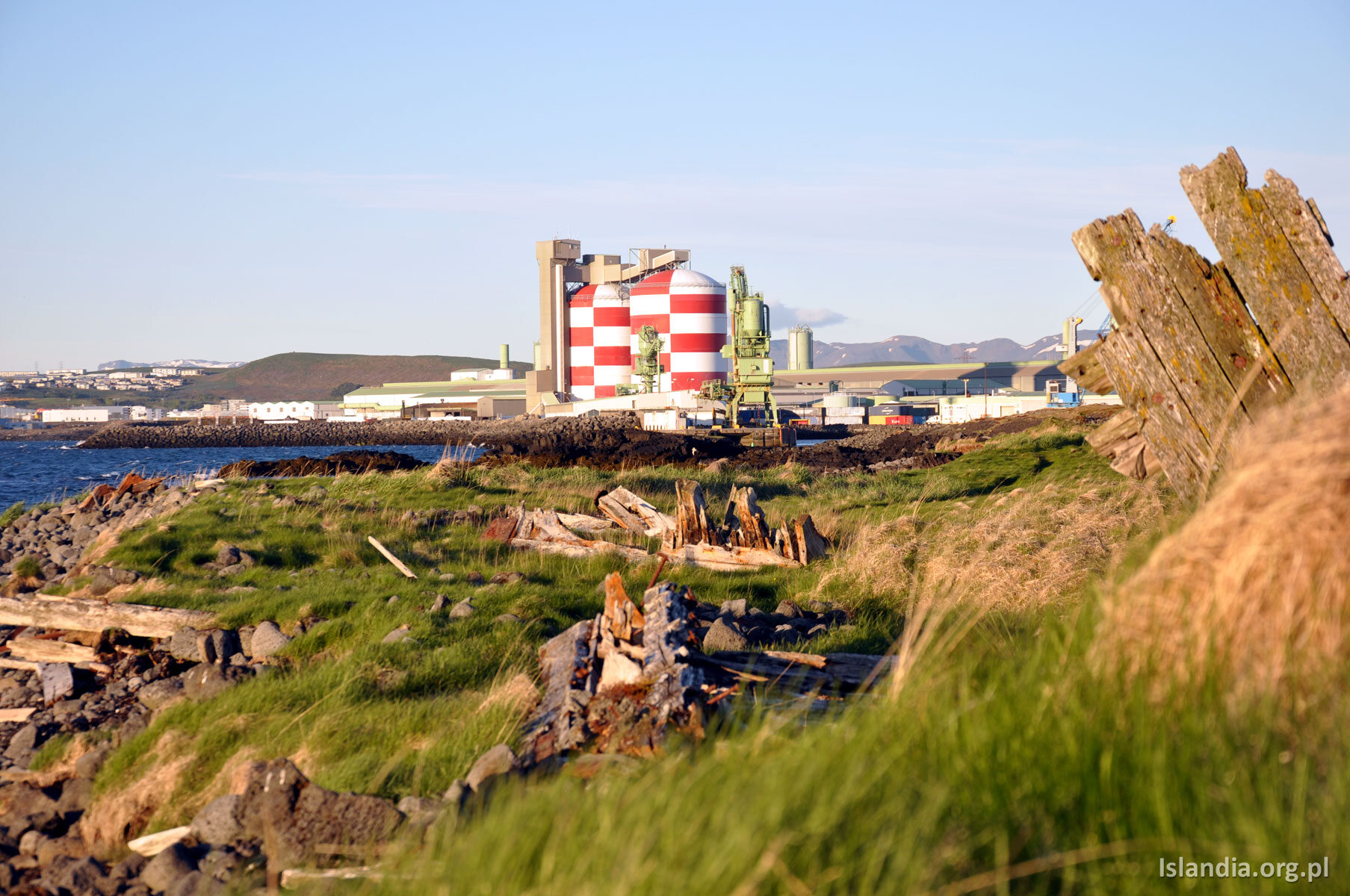 Huta Straumsvík – jako miłośnik islandzkiego krajobrazu nie miałbym nic przeciwko temu, żeby z niego zniknęła