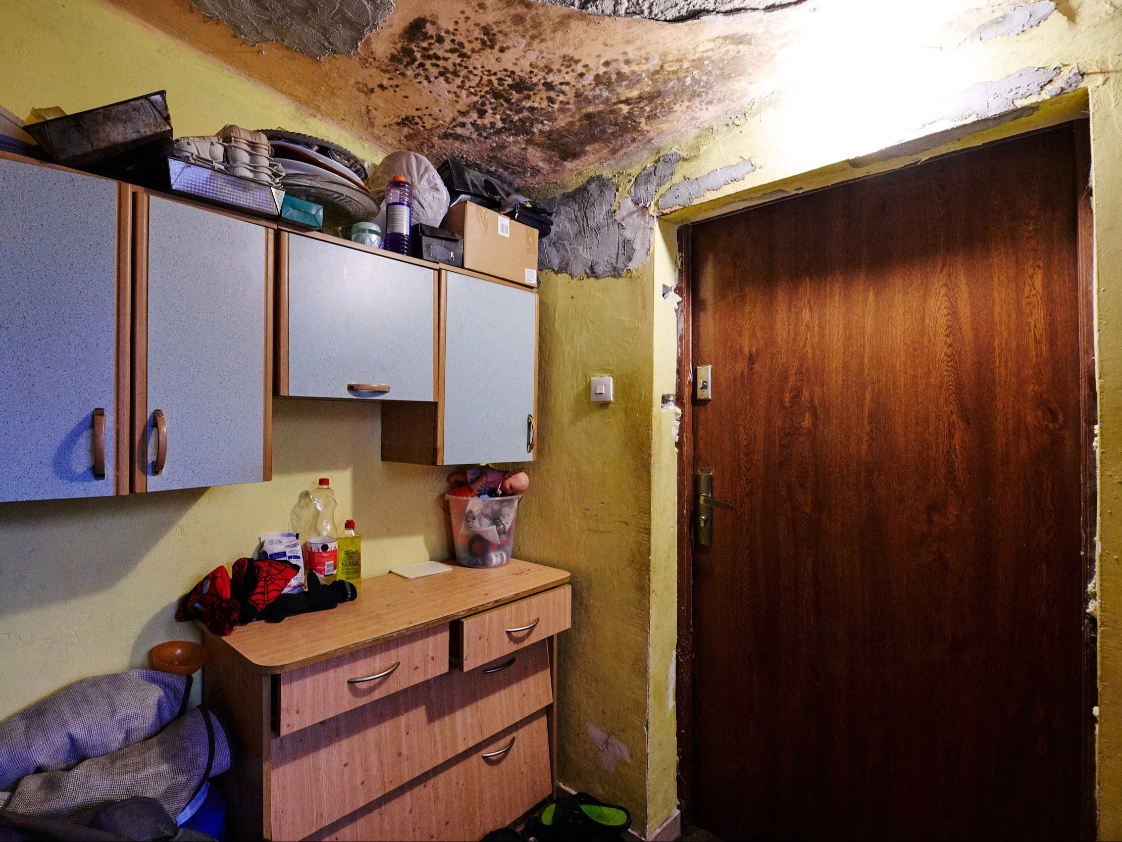 Ich dom się wali. Wstrząsająca historia rodziny ze Skierniewic