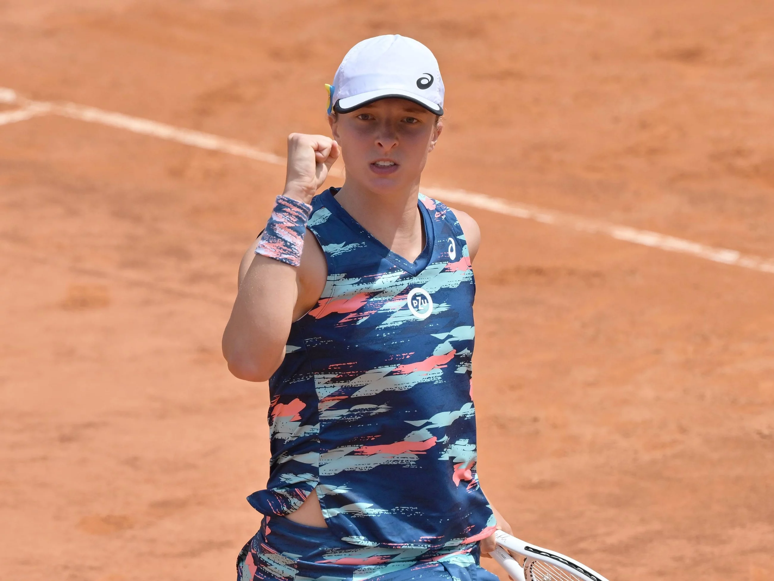 Iga Świątek w meczu z Ons Jabeur w finale WTA 1000 w Rzyme