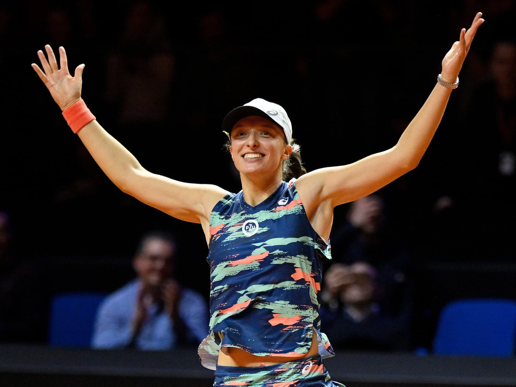 Iga Świątek cieszy się po zwycięstwie