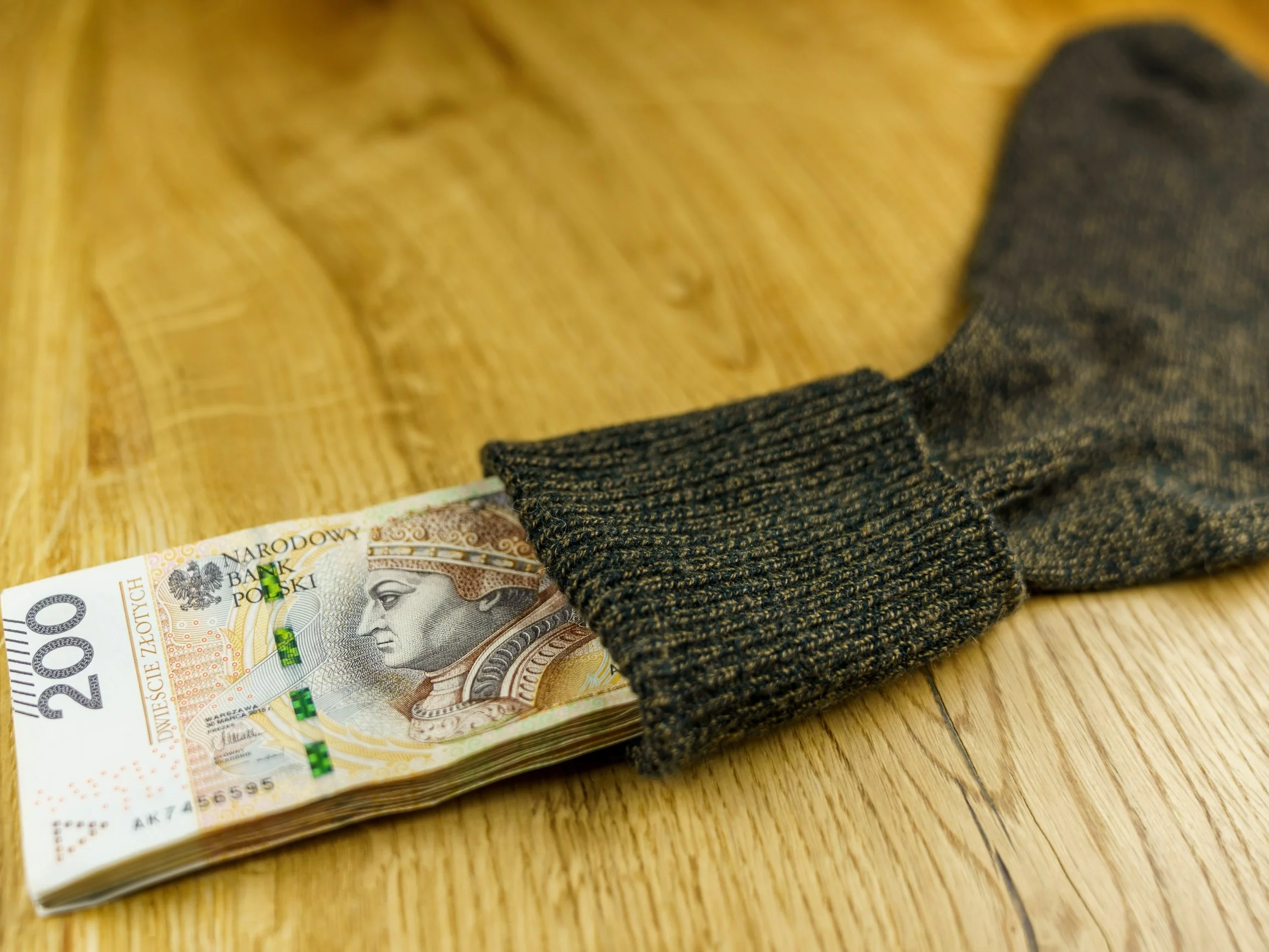 Ile gotówki można trzymać w domu bez konsekwencji? Przepisy są jasne – Biznes Wprost Ile gotówki można trzymać w domu bez konsekwencji? Przepisy są jasne – Biznes Wprost