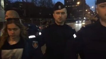 Interwencja policjantów przed Sejmem