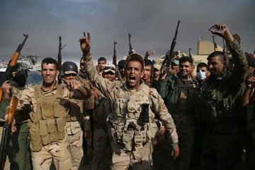 Iraccy żołnierze podczas walk w Mosulu