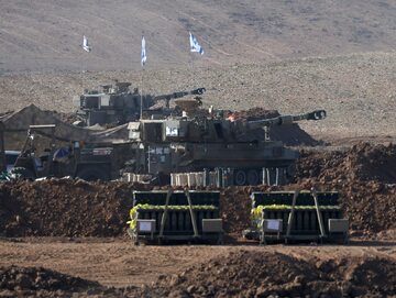 Izraelskie jednostki artyleryjskie przy granicy ze Strefą Gazy