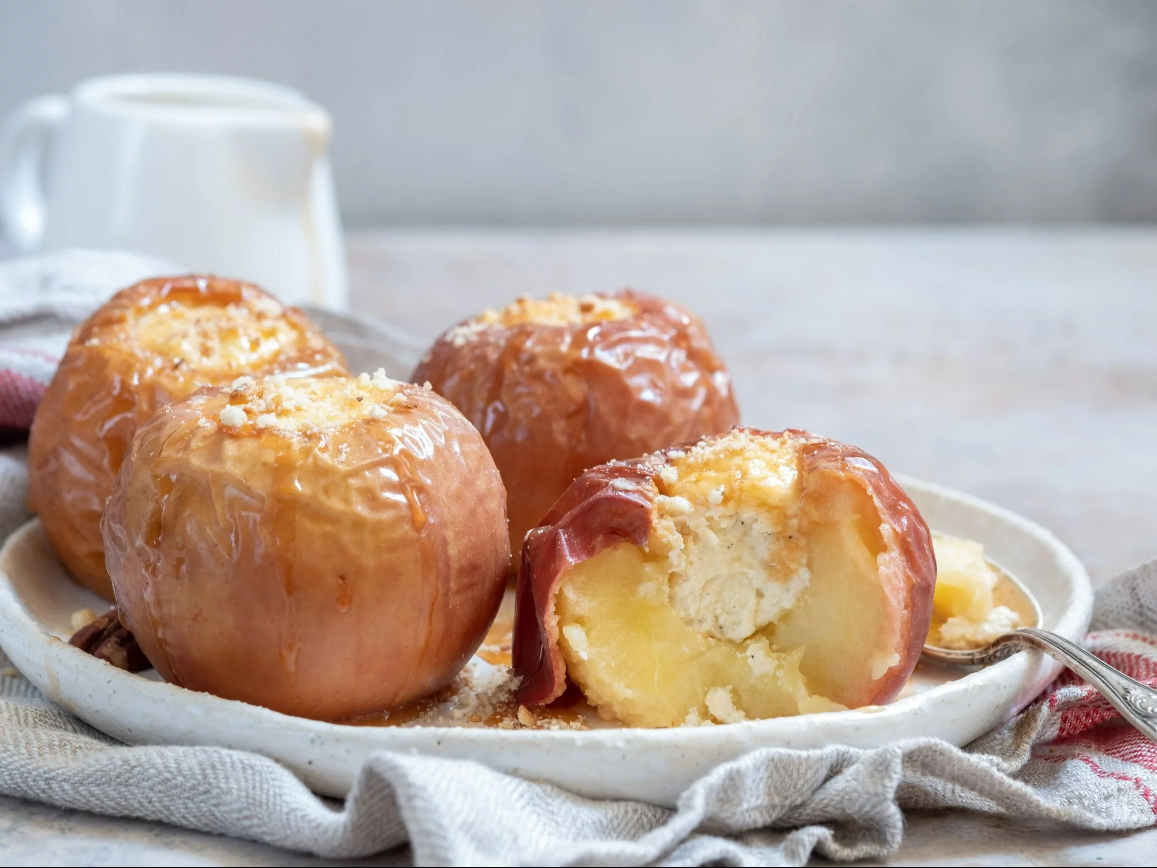 Jabłka pieczone z twarogiem