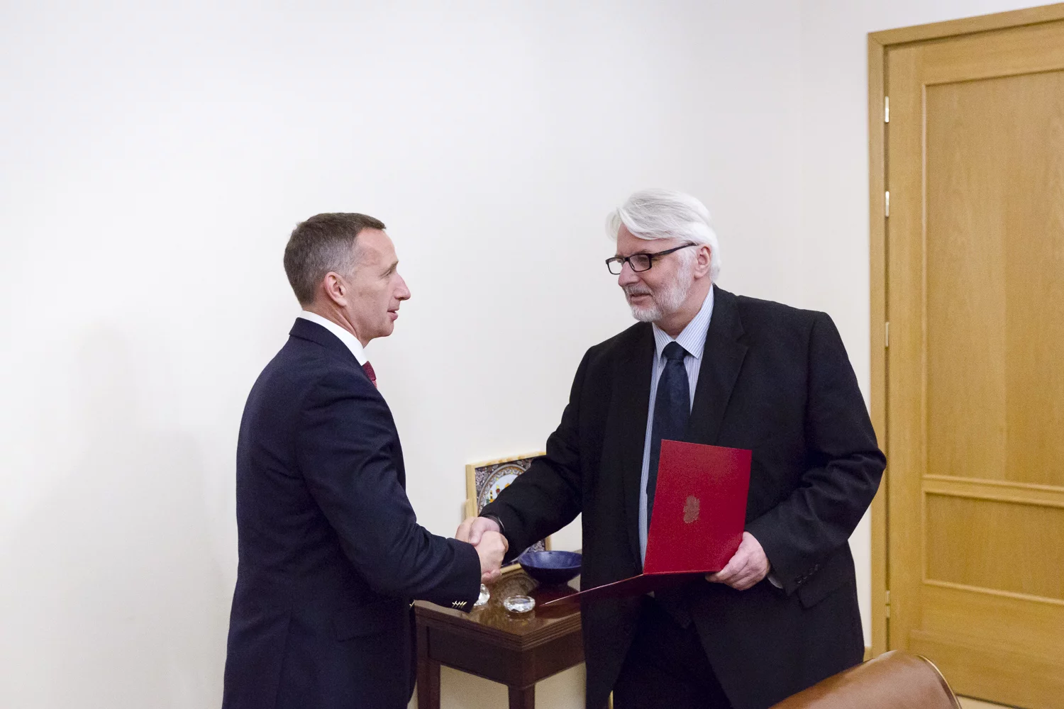 Jacek Gawryszewski z szefem MSZ Witoldem Waszczykowskim