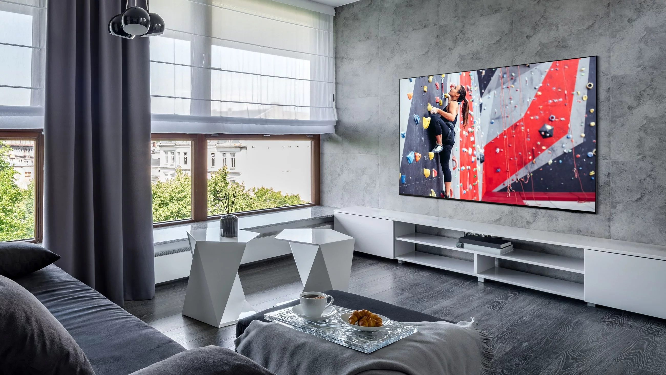 Samsung OLED z dużym ekranem pozwala jeszcze mocniej doświadczać jakości obrazu i dźwięku