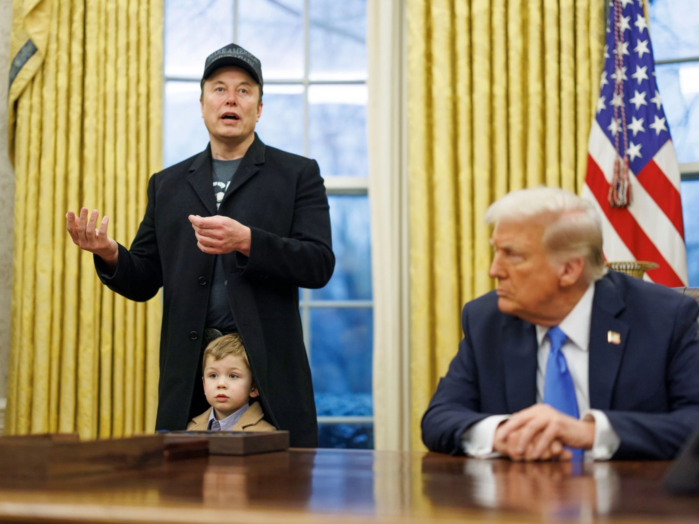 Elon Musk z synem w gabinecie owalnym
