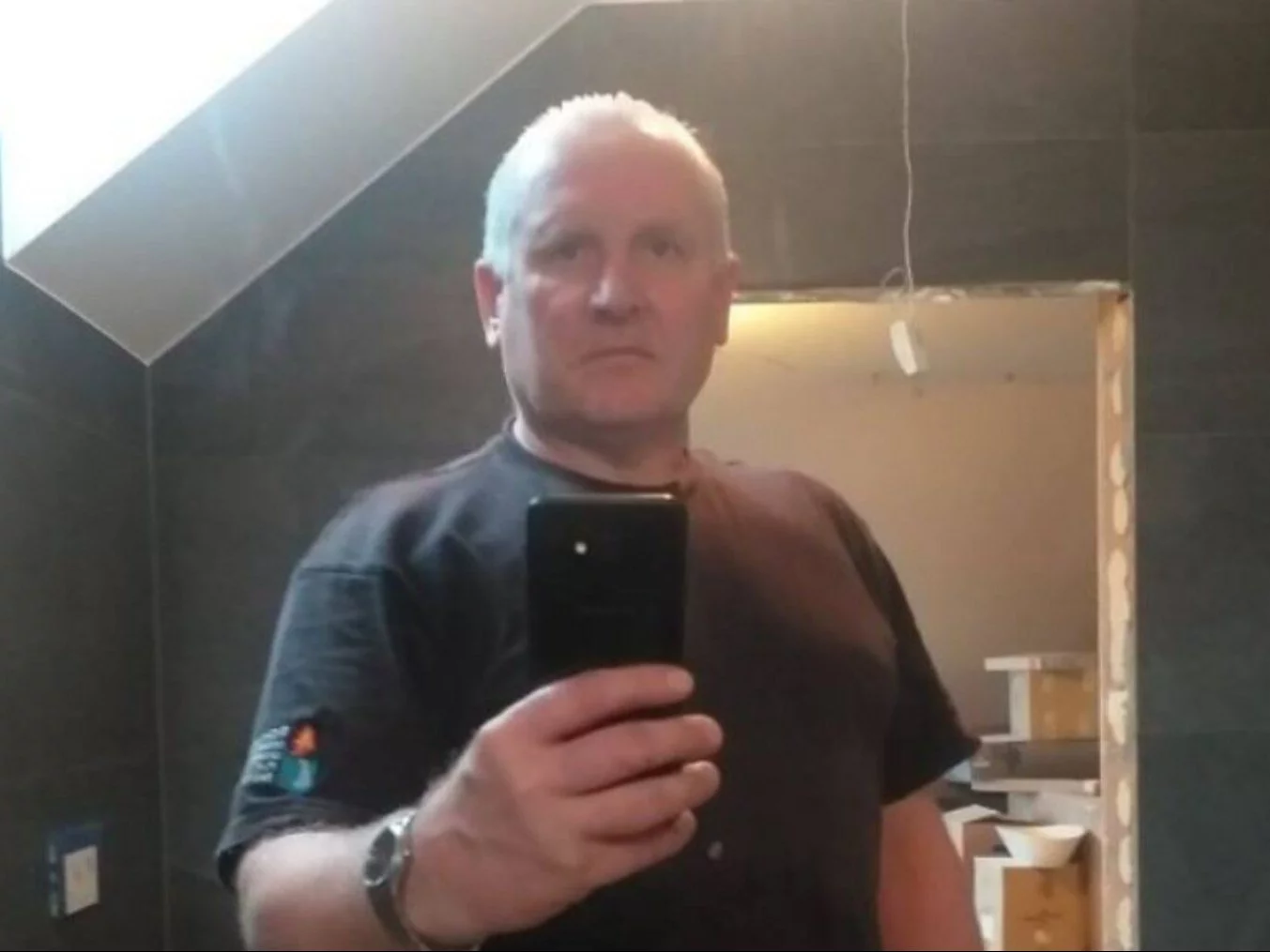 Jacek Jaworek miał w kryjówce telewizję, siłownię, a choćby ulubiony fotel. Nowe fakty