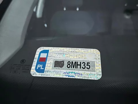 Naklejka rejestracyjna