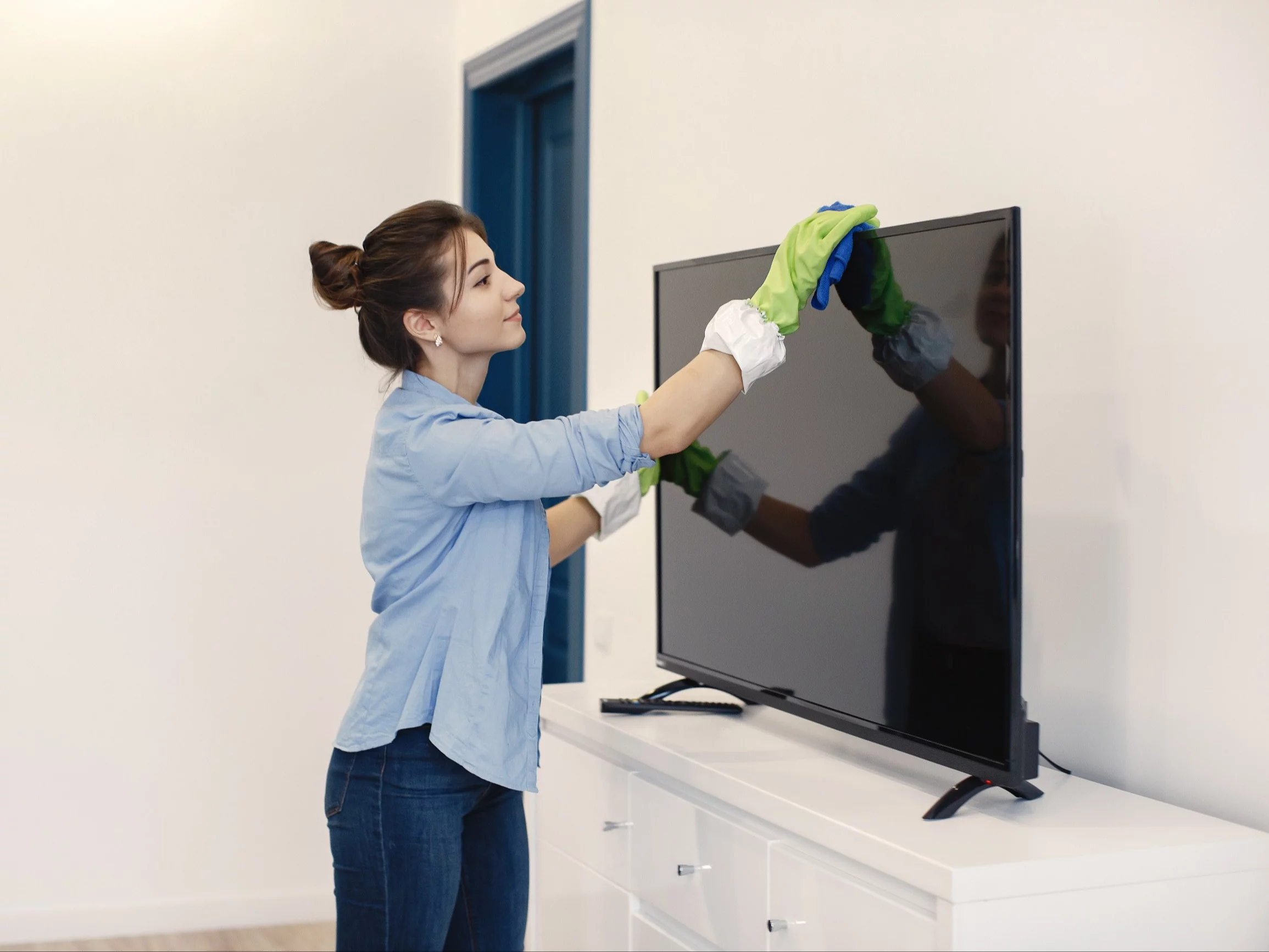 Czyszczenie ekranu telewizora