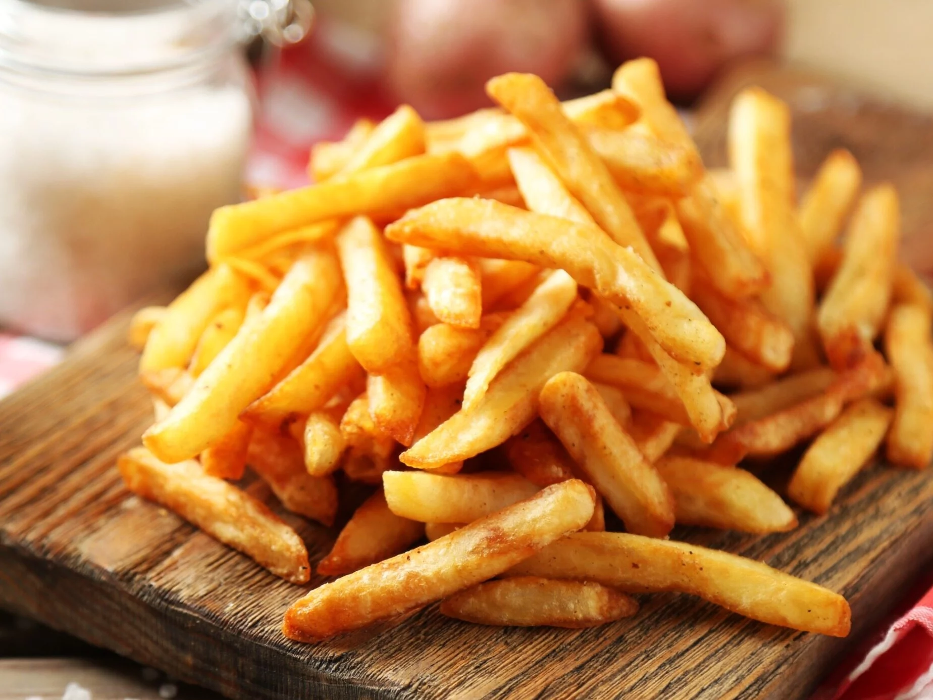 Lepsze niż w McDonald’s. Dodaj jedną łyżkę do wody, a frytki będą obłędnie chrupiące