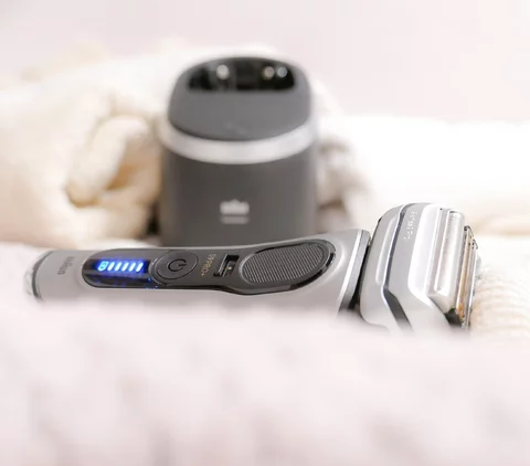 Golarka Braun Series 9 PRO+ 9565C ze stacją ładująco-czyszczącą