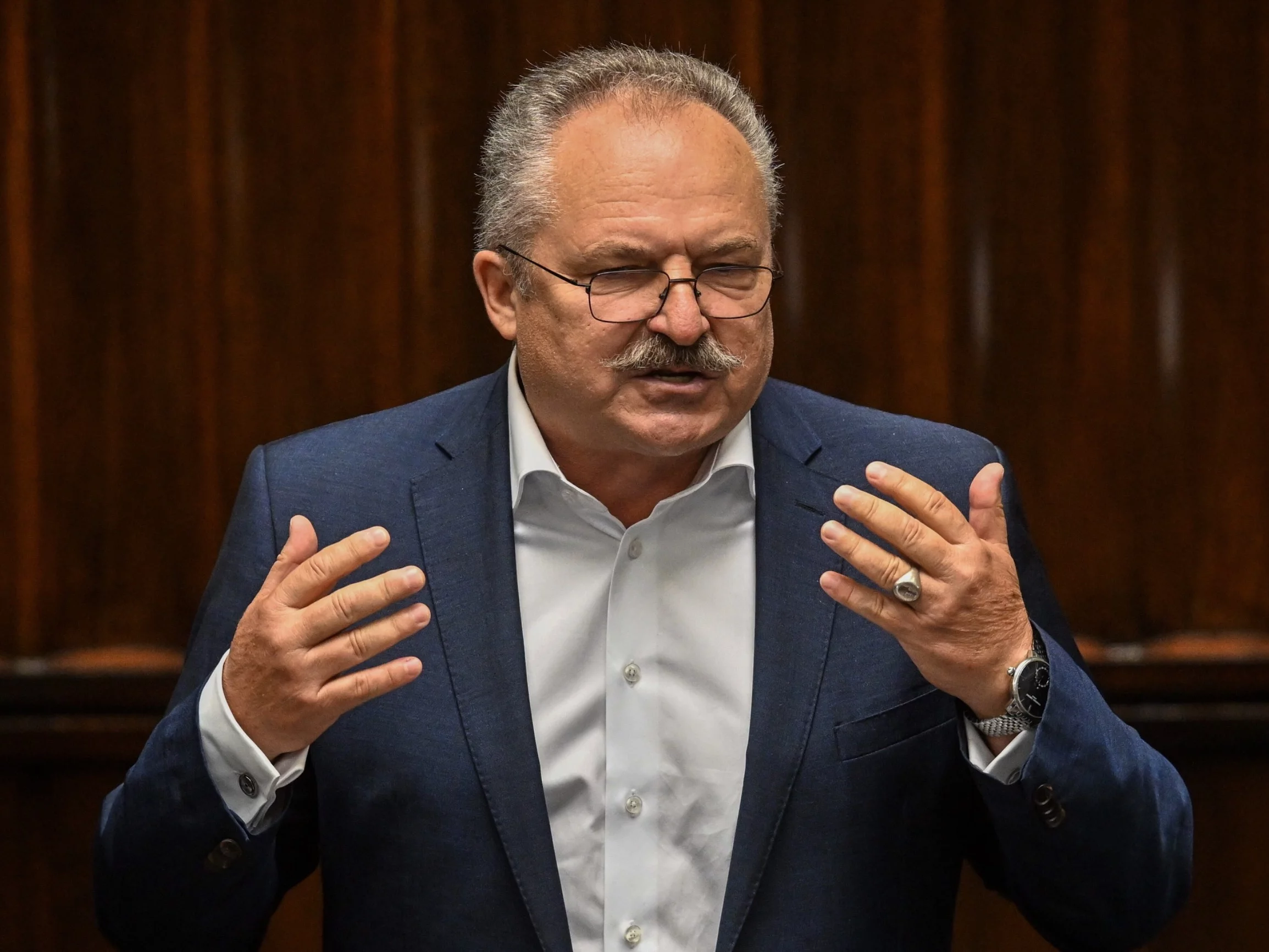 Jakubiak krytykuje zakaz alkoholu. „Przy kompocie będziemy teraz siedzieli?”