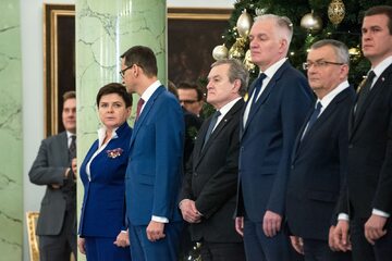 Jarosław Gowin wśród ministrów w Pałacu Prezydenckim