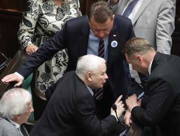 Jarosław Kaczyński, Mariusz Błaszczak, Przemysław Czarnek i Ryszard Terlecki w Sejmie