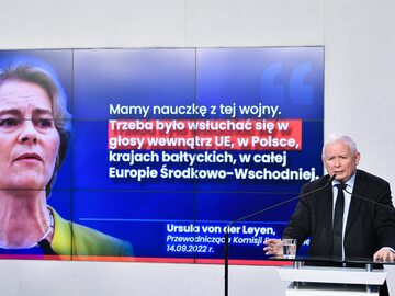 Jarosław Kaczyński na konderencji prasowej