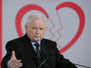 Jarosław Kaczyński na konferencji prasowej w Warszawie