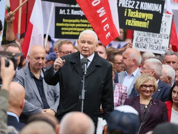 Jarosław Kaczyński na wiecu przed Ministerstwem Sprawiedliwości