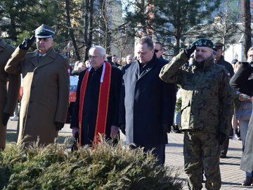 Jarosław Zieliński podczas uroczystości w Suwałkach