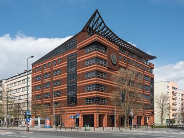 Jeden z budynków SGH w Warszawie