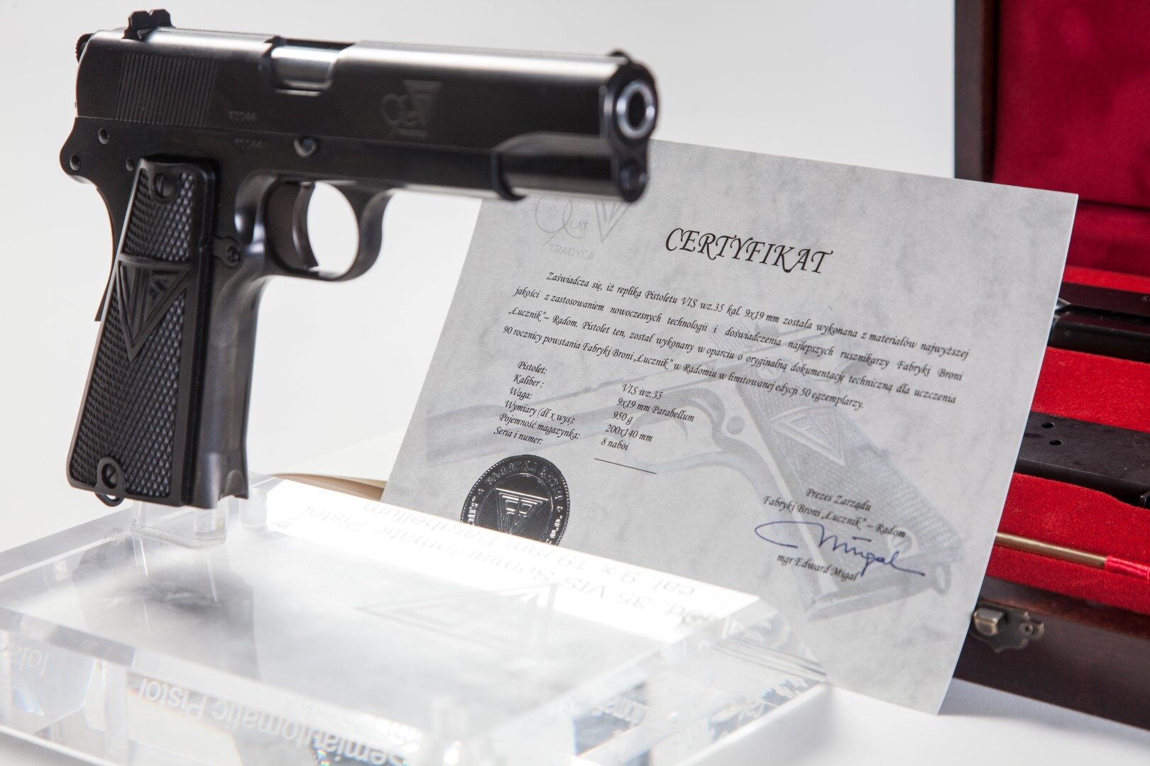 Jeden z pistoletów VIS wystawionych na aukcji