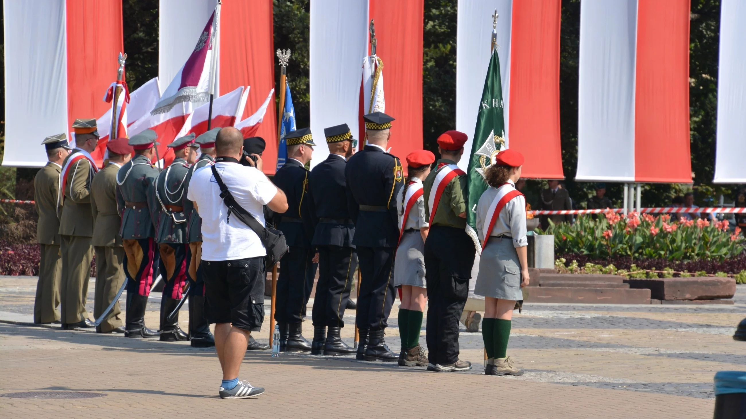 Jedna data, dwa święta. Czy 15 sierpnia trzeba iść do pracy?