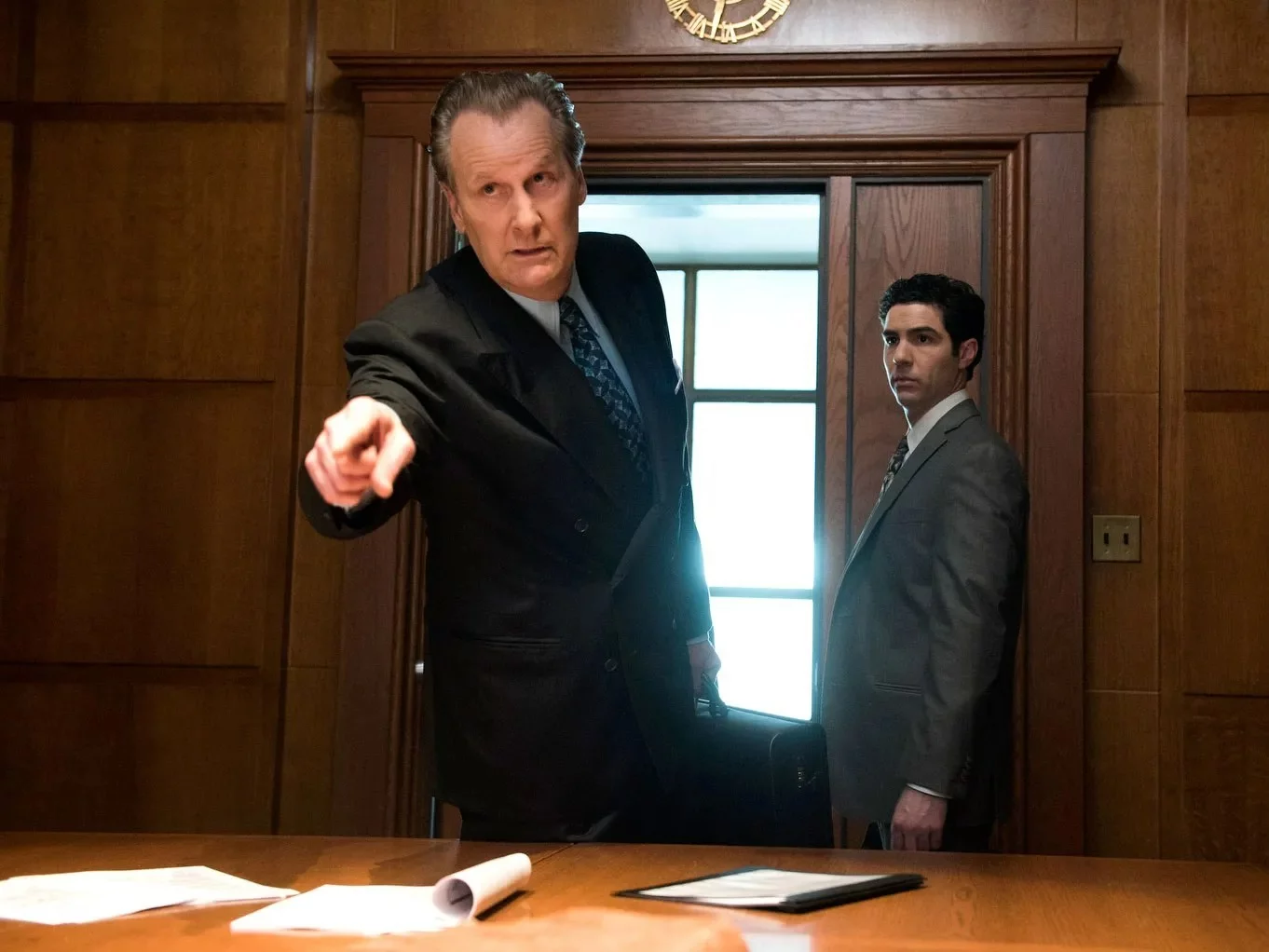 „The Looming Tower”