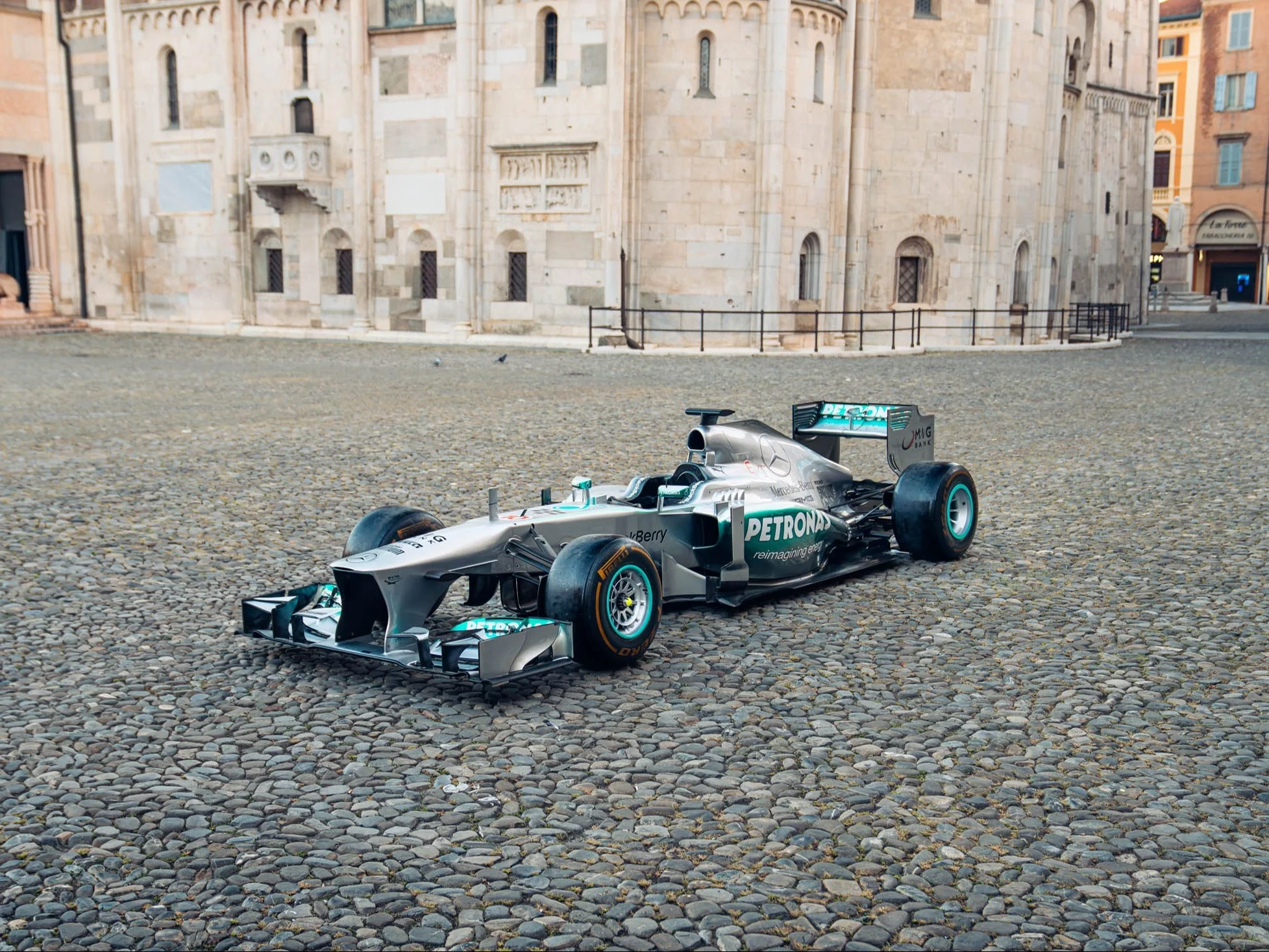 Mercedes W04