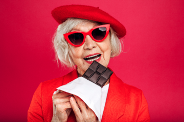 Jedzenie czekolady na śniadanie może mieć dobry wpływ na kobiety, które przechodzą menopauzę.