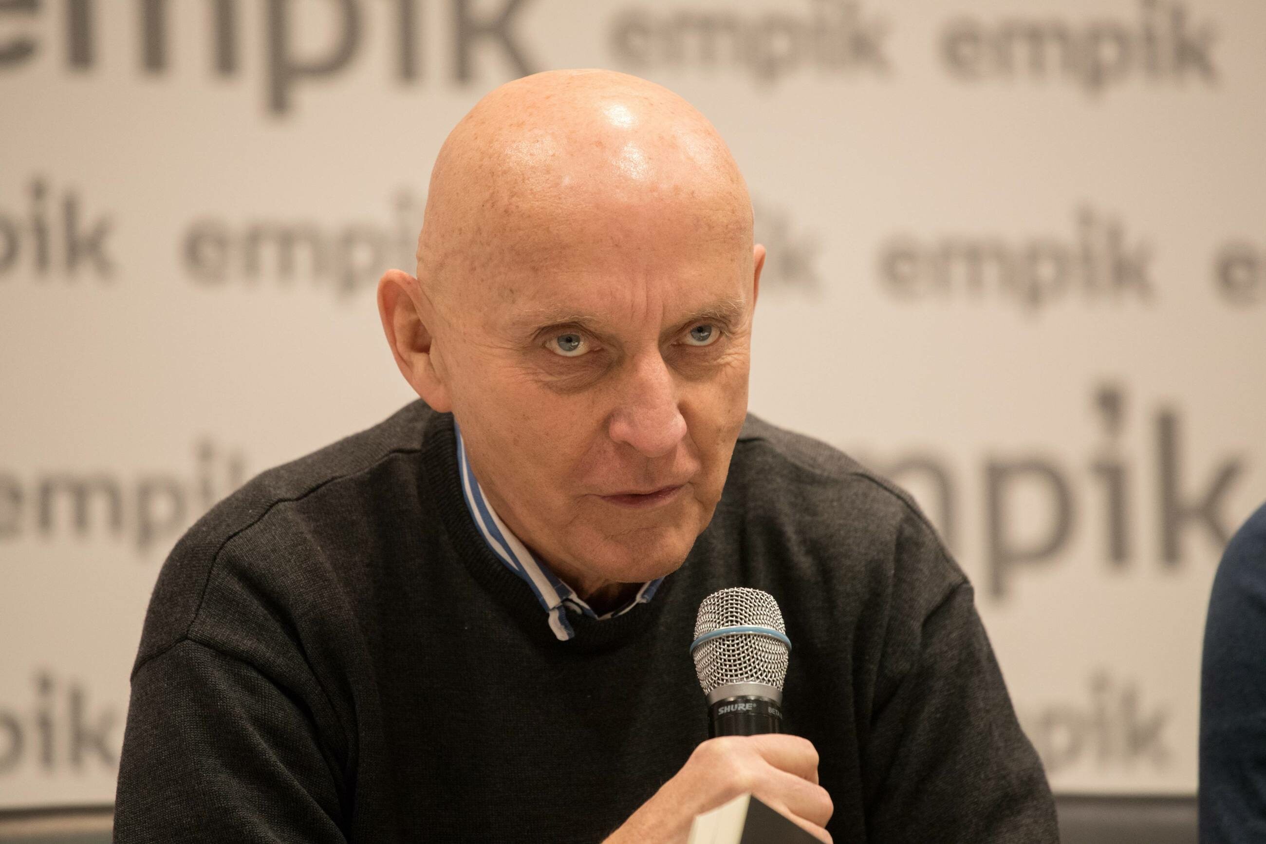 Dziewulski we „Wprost” o pedofilii, księżach i ich współpracy z SB