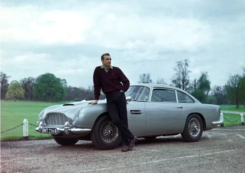 Kadr z filmu „Goldfinger” o Jamesie Bondzie